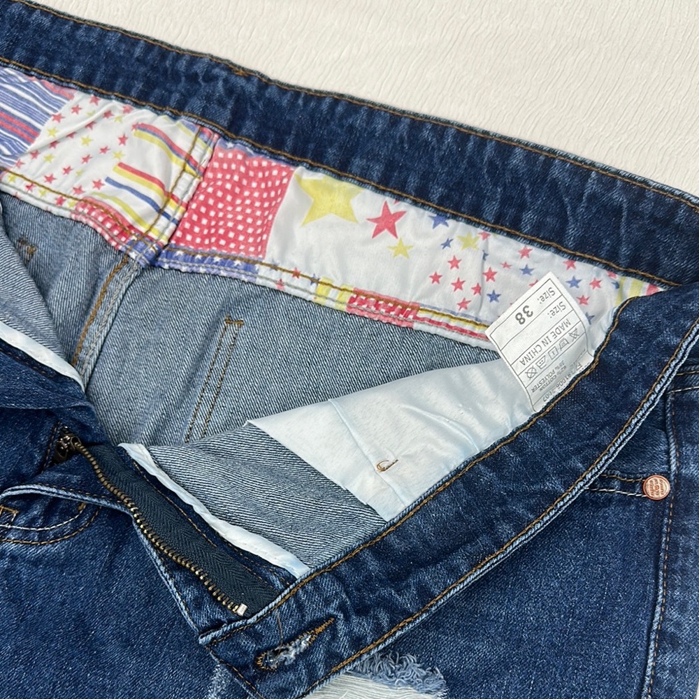 Denim Distressed Jean Shorts Boyfriend style - Picture 2 of 7